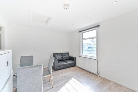 1 bedroom maisonette to rent - Photo 2