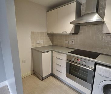 2 bedroom flat to rent - Photo 4