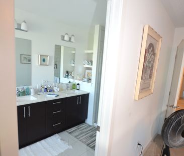 For Lease - 257 Finsbury Avenue, Stittsville - Munster - Richmond, ... - Photo 3