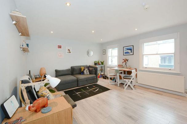 1 bedroom flat to rent - Photo 1