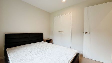 Stunning Self-Contained 2-Bedroom Home in Albany - Photo 2