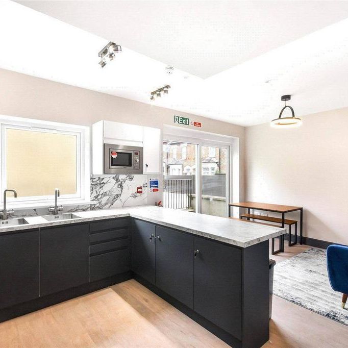 Studio to rent - Photo 1