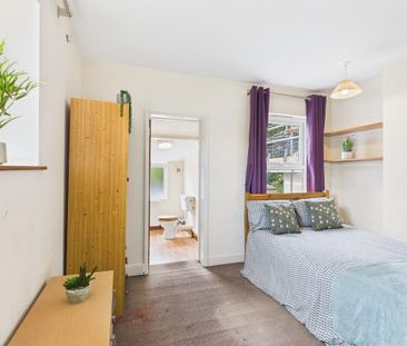 1 bedroom in a house share to rent - Photo 4