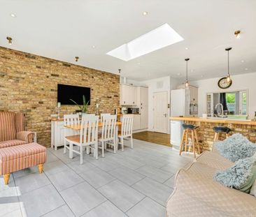 Fernlea Road - Photo 2
