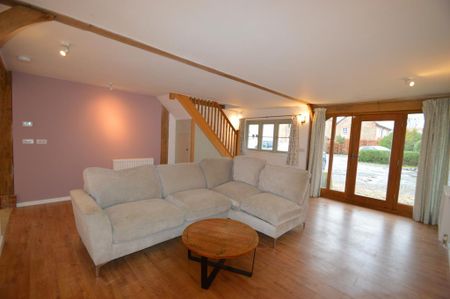 2 bedroom detached house to rent - Photo 2