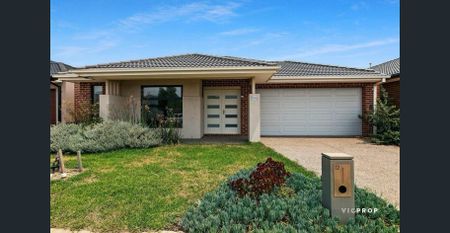 Modern & Spacious Family Home in the Prestigious Woodlea Community - Photo 4