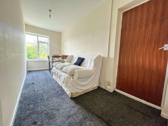 3 bedroom flat to rent - Photo 1