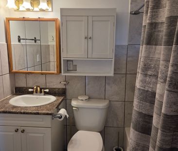 For Lease - 20336 Bathurst Street Unit# 2B, East Gwillimbury, Ontario - Photo 1