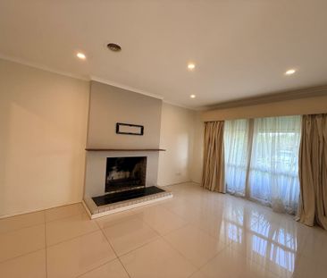 17 Lewisham Close, Hampton Park VIC - Photo 1