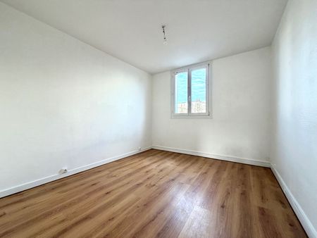 Location Appartement 4 pièces 68m² BREST 29200 - Photo 5