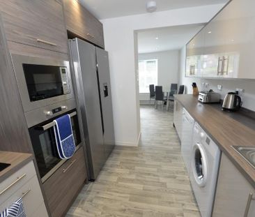 1 bedroom in a house share to rent - Photo 6