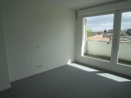 Location Appartement 4 pièces 100m² BORDEAUX 33000 - Photo 4
