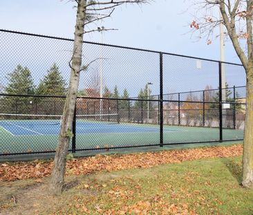 For Lease - 15 Amulet Crescent, Richmond Hill, Ontario - Photo 4