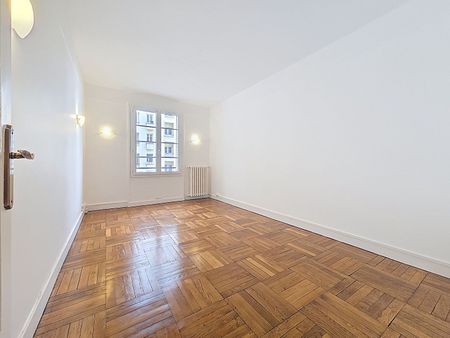 Apartment - Photo 2