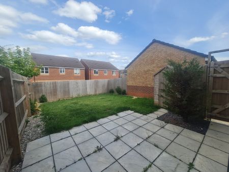 3 Bedroom Semi detached on the popular Marston Grange - Photo 5