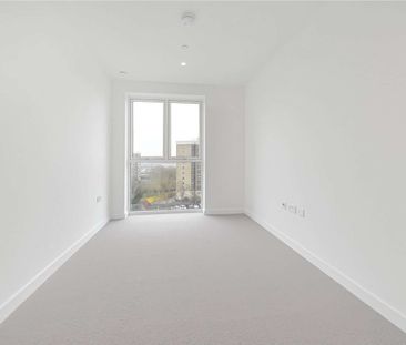 1 bedroom 5th floor apartment with far reaching views - Photo 2