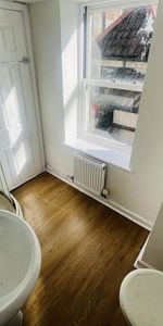 Property to rent - Photo 4