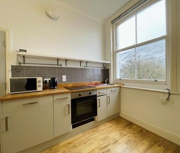 1 bedroom flat to rent - Photo 2