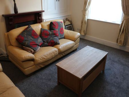 Edinburgh Grove (room 4), Armley, Leeds - Photo 5