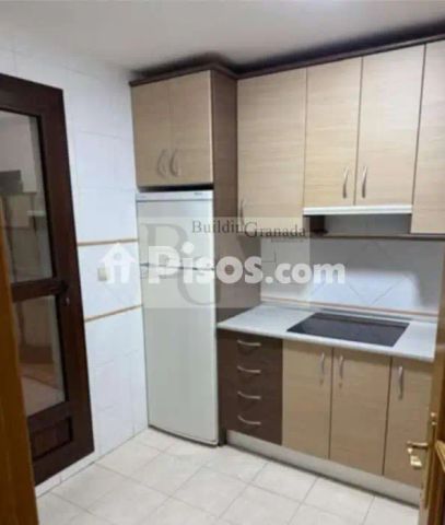 Piso en alquiler en La Zubia - Photo 2