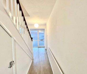 Newlands Close, Brentwood, CM13 - Photo 3