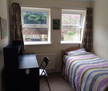 4 bedroom private hall to rent - Photo 5