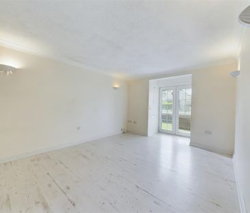 Arthurs Close, Emersons Green, Bristol, BS16 - Photo 6