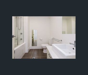 Spacious Home in Sought After Hope Island - Photo 6