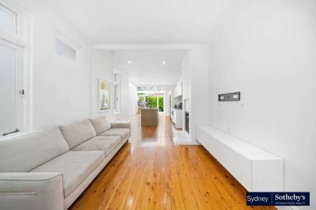 Gorgeous Family Home In Beautiful Tree Lined Cul-de-Sac In The Heart of Double Bay - Photo 4