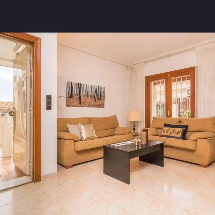 Casa o chalet de alquiler en Calle Pintor Ribera, Playa Flamenca - Foto 1