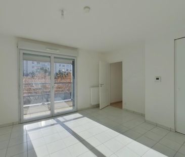 Location Appartement 2 pièces 39m² TOURS 37000 - Photo 2