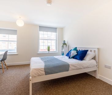 6 Bed Flat, Anglo Works, S1 - Photo 5