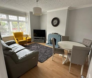 3 bedroom flat to rent - Photo 1