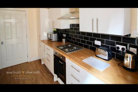 5 bedroom house of multiple occupation to rent - Photo 5