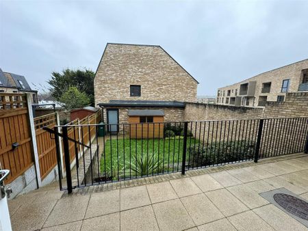 3 bedroom terraced house to rent - Photo 2