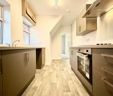3 bedroom terraced house to rent - Photo 2