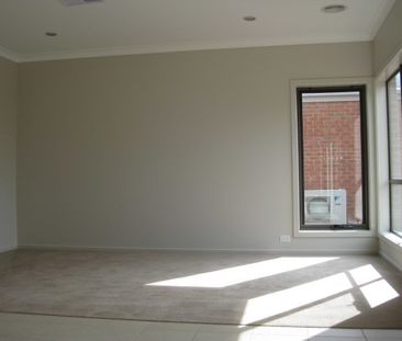 Modern 3-Bedroom Home in a Convenient Location - Photo 1