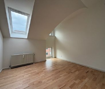 Skøn 2-værelses lejlighed i dejligt kompleks. - Foto 2