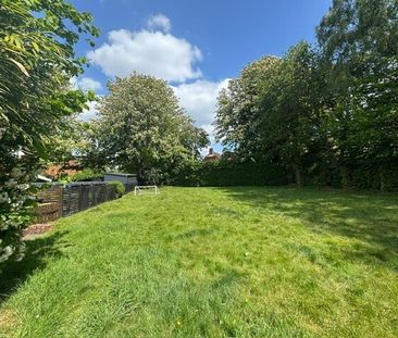 Ivy Lodge, Southampton - Photo 1