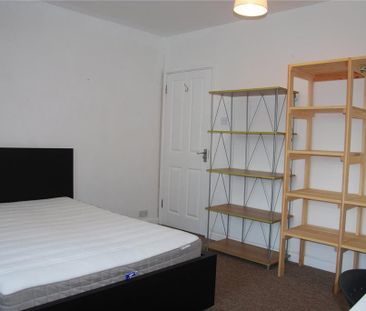 5 bedroom semi-detached house to rent - Photo 5