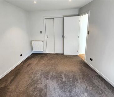 MISSION BAY - GROUND FLOOR APARTMENT - Photo 4