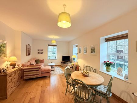 2 bedroom apartment to rent - Photo 2