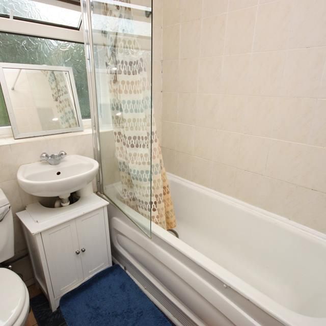 Hoylake Road, East Acton, London, W3 7NP - Photo 1