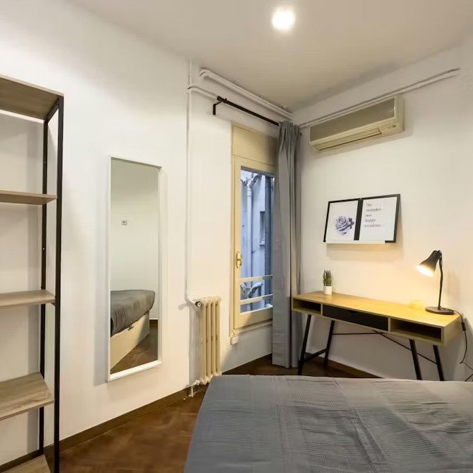 Carrer de Roger de Llúria, Barcelona, Catalonia 08037 - Photo 1