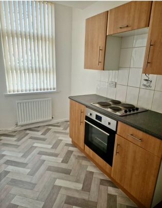 1 Bed Flat, Balmoral Road, L6 - Photo 1