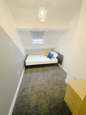 Room in a Shared House, Far Gosford Street, CV1 - Photo 1