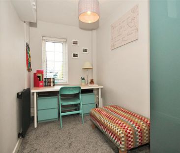 2 bedroom maisonette to rent - Photo 2