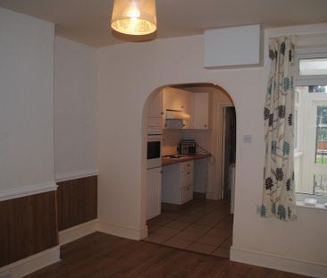 3 bedroom terraced house to rent - Photo 4