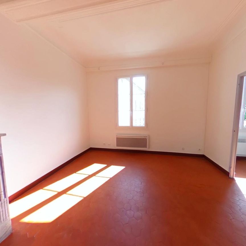 Location Appartement 2 pièces 66m² LORGUES 83510 - Photo 1