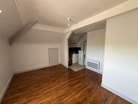 Location Appartement 1 pièce 21m² COUTANCES 50200 - Photo 3